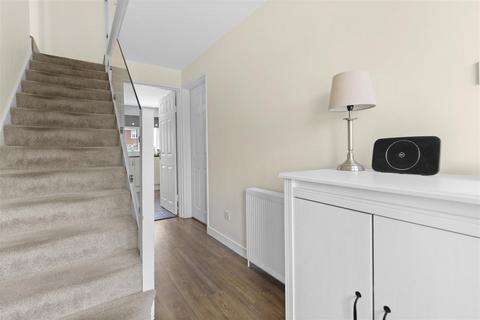 5 bedroom semi-detached house for sale, Woodpecker Drive, Hailsham