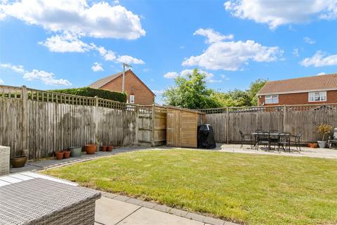 5 bedroom semi-detached house for sale, Woodpecker Drive, Hailsham