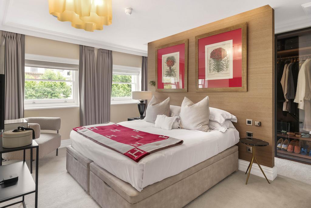 House in London, South Kensington - View 2