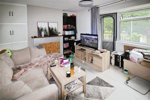 2 bed flat/apartment for rent in Goldhanger Cross, Basildon, SS14