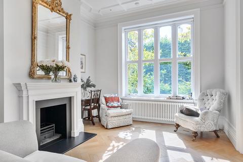2 bedroom flat for sale, Westcott Road, Dorking, RH4