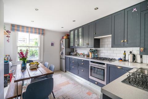 2 bedroom flat for sale, Plato Road, London, SW2