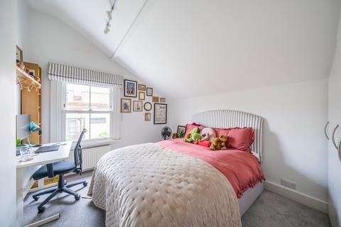 2 bedroom flat for sale, Plato Road, London, SW2