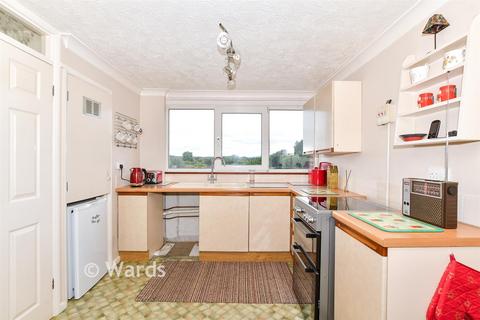 3 bedroom townhouse for sale, Kingfisher Road, Aylesford ME20