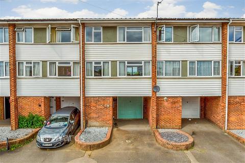 3 bedroom townhouse for sale, Kingfisher Road, Aylesford ME20