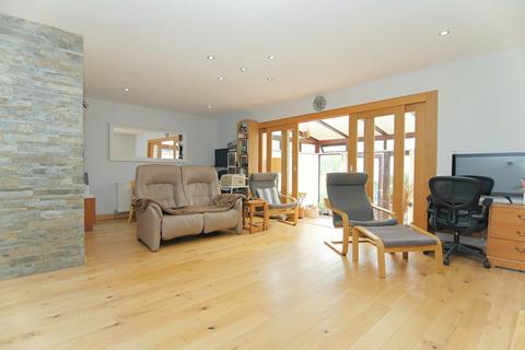 2 bedroom bungalow for sale, Geraldton Avenue, Bradford, BD2