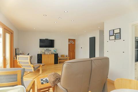 2 bedroom bungalow for sale, Geraldton Avenue, Bradford, BD2