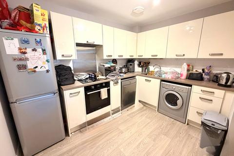 2 bedroom apartment to rent, Medina Close, Warrington, WA3