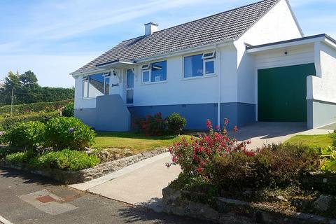 3 bedroom bungalow to rent, Newlyn, Penzance, TR18