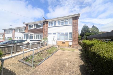 3 bed terraced house for rent in Wool Grove, Andover, SP10