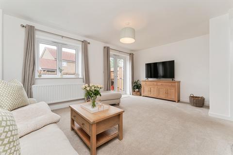3 bedroom semi-detached house for sale, Cottonwood Road, Red Lodge, BURY ST. EDMUNDS