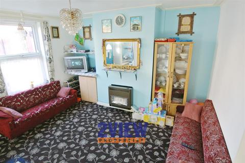 2 bedroom house to rent, Harold Street, Hyde Park, Leeds