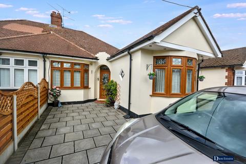 3 bedroom chalet for sale, Queens Gardens, Cranham, Upminster, RM14