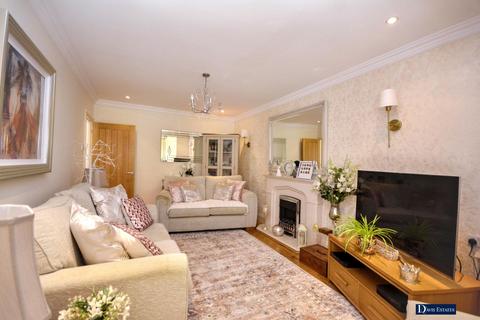3 bedroom chalet for sale, Queens Gardens, Cranham, Upminster, RM14