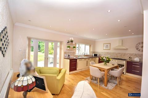 3 bedroom chalet for sale, Queens Gardens, Cranham, Upminster, RM14
