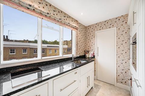 1 bedroom flat for sale, Sloane Court East, London SW3
