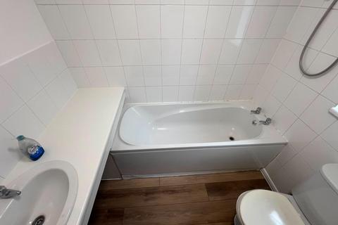 1 bedroom terraced house to rent, Whitacre, Peterborough PE1