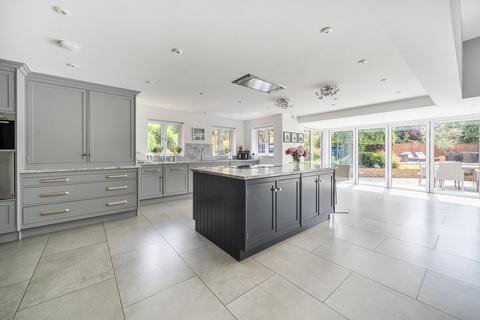 6 bedroom detached house for sale, Church Road, Westoning, MK45