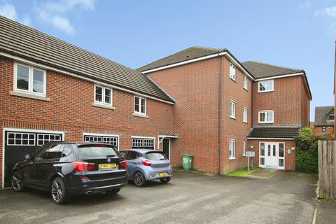 Flat - Fenton Place, Middleton, Leeds, West Yorkshire, LS10