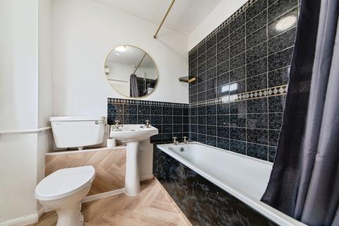 3 bedroom semi-detached house for sale, Cedar Avenue, Sleaford