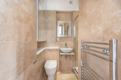 Studio to rent, Randolph Avenue, Maida Vale, London, W9