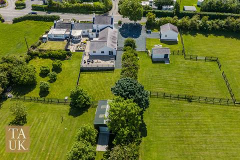 5 bedroom farm house for sale, Brynteg, Anglesey LL78