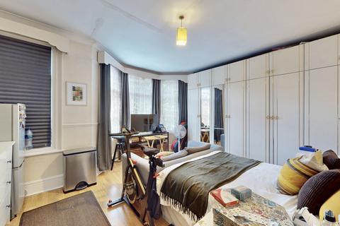 5 bedroom terraced house for sale, Bathurst Gardens, London NW10
