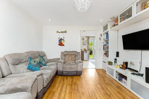 3 bedroom semi-detached house for sale, 31 Chuckers Row, Wallyford, EH21 8JP