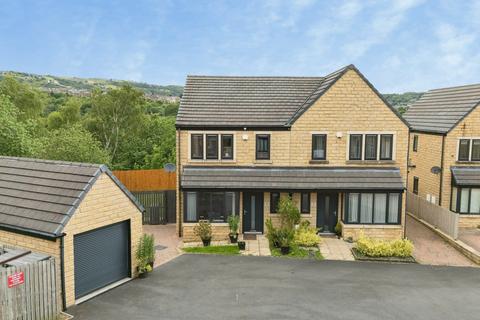 3 bedroom semi-detached house for sale, Mill Rise, Huddersfield, HD4