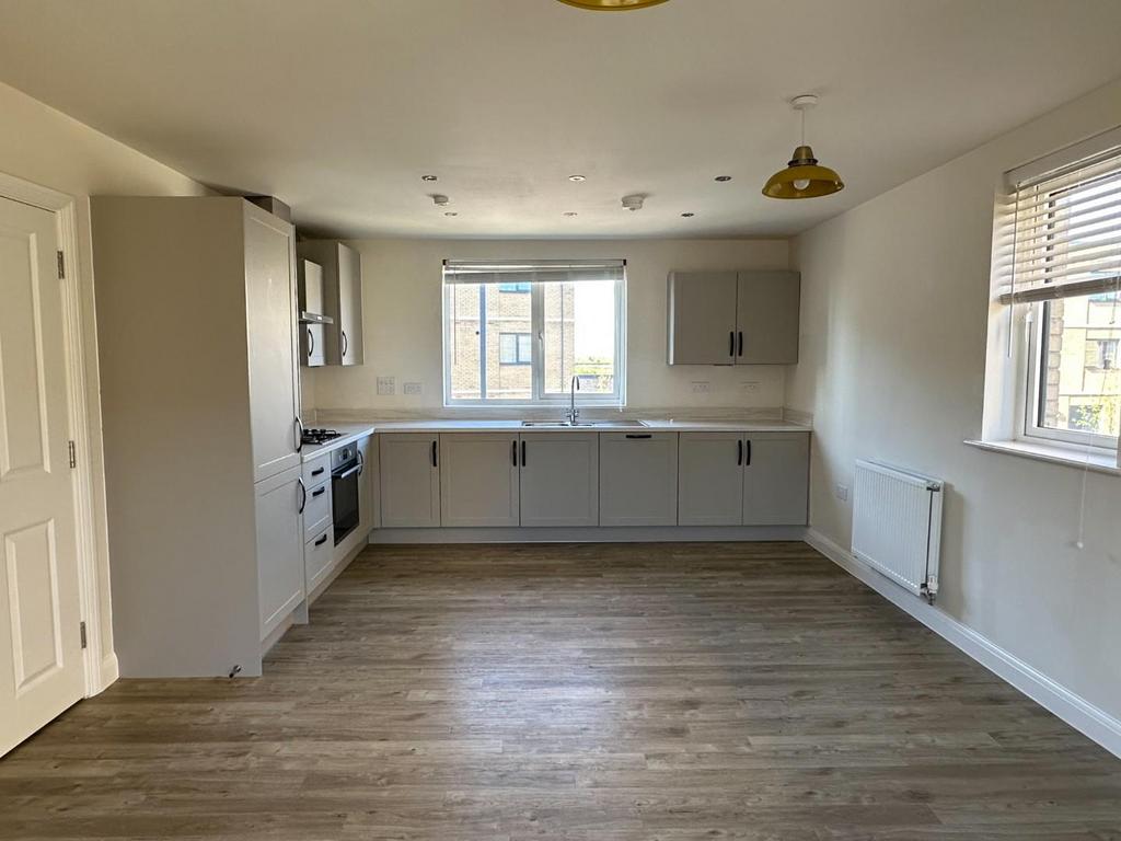 Apartment in Cambridge, South Trumpington - View 3