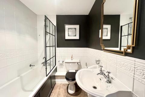 2 bedroom flat to rent, Leeman Road, York