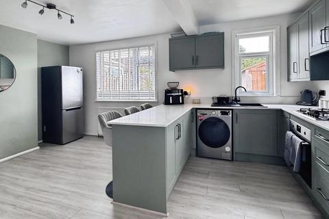 3 bedroom semi-detached house for sale, Greenton Avenue, Scholes, BD19