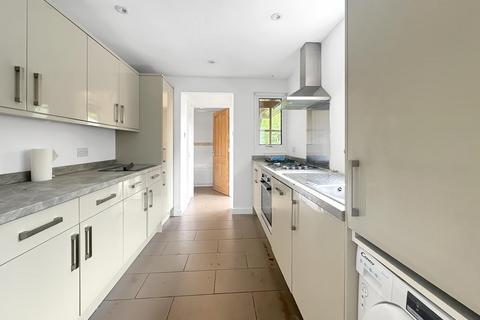 3 bedroom end of terrace house to rent, Kendal Way, Cambridge CB4