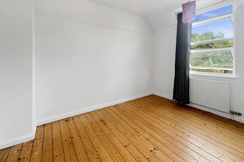 3 bedroom end of terrace house to rent, Kendal Way, Cambridge CB4