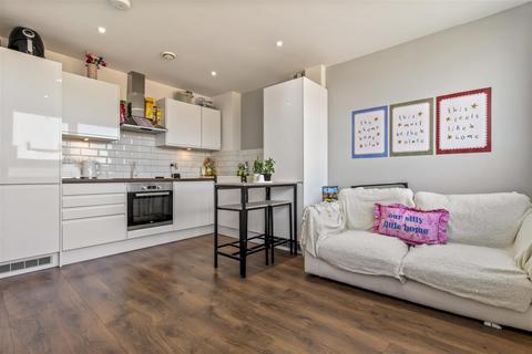 1 bedroom flat for sale, Strand Parade, Goring-By-Sea
