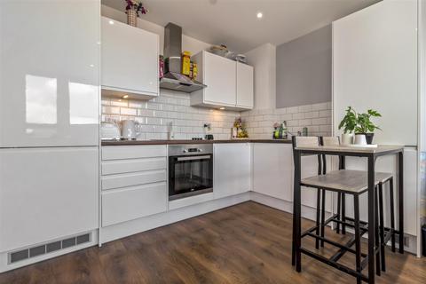 1 bedroom flat for sale, Strand Parade, Goring-By-Sea