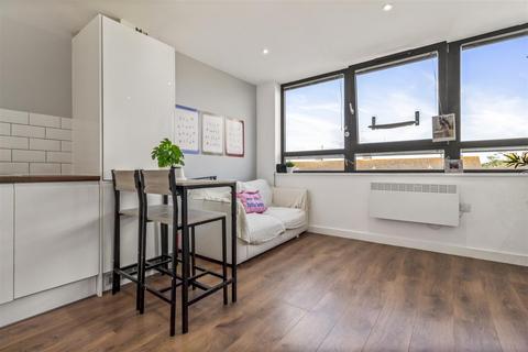 1 bedroom flat for sale, Strand Parade, Goring-By-Sea