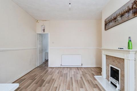 2 bedroom terraced house for sale, Park Square, Ashton-under-Lyne, Greater Manchester, OL6