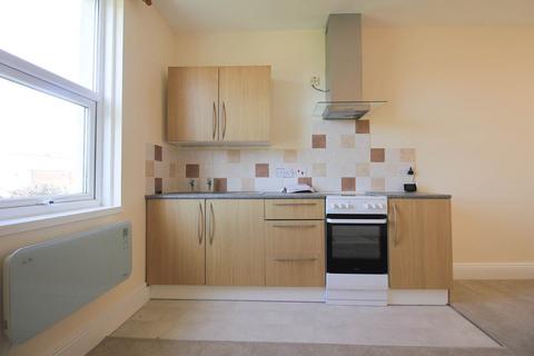 Semi detached house to rent, Newly Decorated Studio Apartment To Let – Walliscote Road South, Weston-super-Mare
