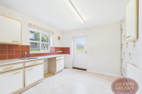 2 bedroom semi-detached bungalow for sale, Taylor Avenue, Abington, NN3 2DD