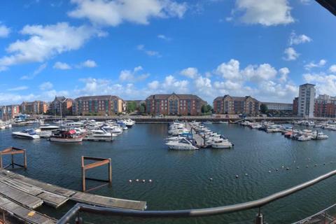 2 bedroom flat to rent, Squire Court, Marina, Swansea. SA1 3XB