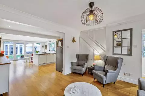 House in London, London Borough of Richmond upon Thames - View 3