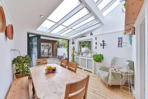 3 bedroom terraced house for sale - View 3