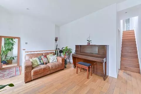 3 bedroom terraced house for sale - View 5