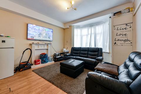 Bromley Road, Catford, London, SE6