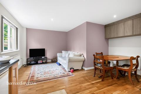2 bedroom ground floor flat for sale, Blakes Road, London