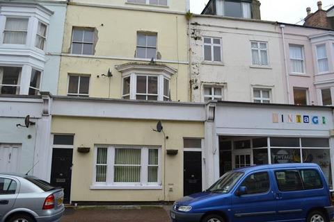 2 bed flat/apartment for rent in South Street, Scarborough