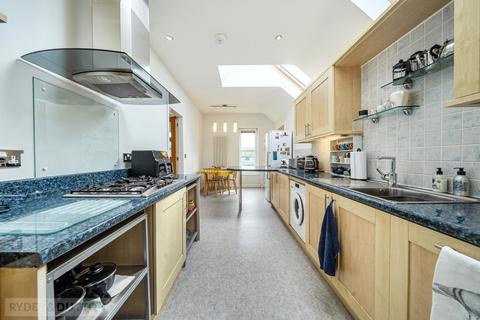 3 bedroom apartment for sale, Skircoat Green Road, Halifax, West Yorkshire, HX3