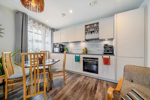 1 bedroom flat for sale, Moulding Lane, London, SE14