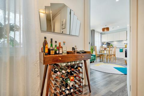 1 bedroom flat for sale, Moulding Lane, London, SE14